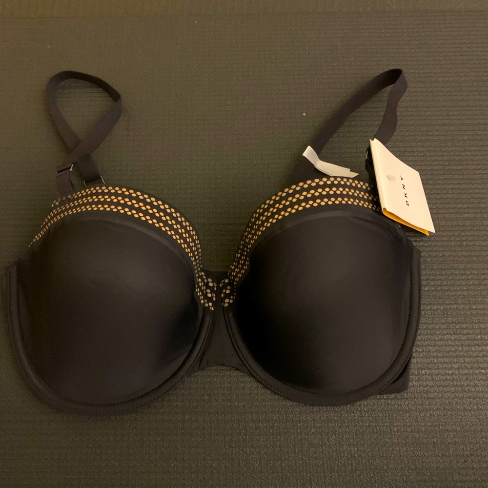 NWT DKNY Balconette bra. Size 34DD